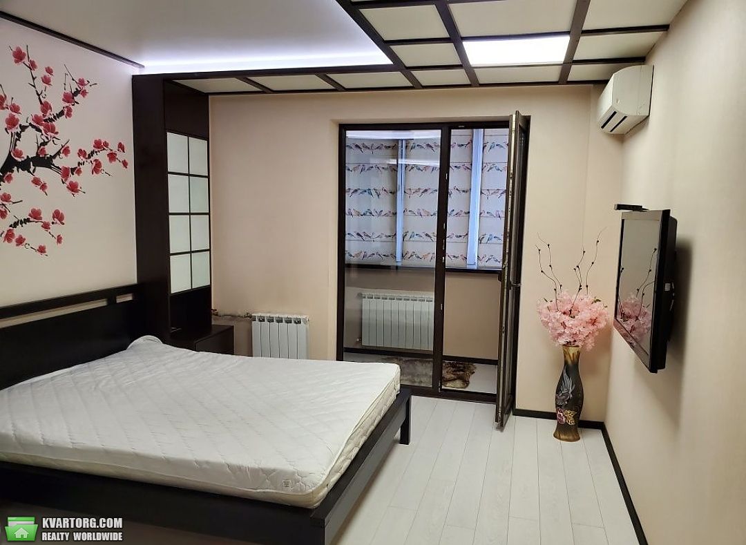 Rent out 3-room apartment. Киев,  Радунская — photo 5