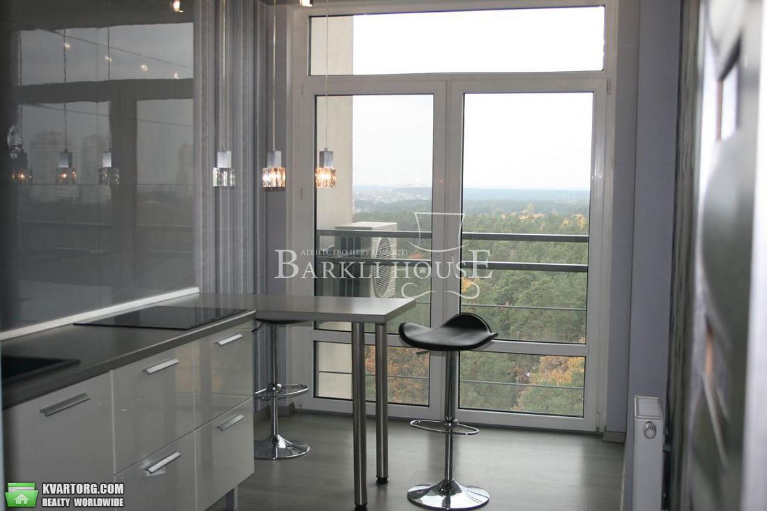 Rent out 1-room apartment. Киев,  Петрицкого — photo 3
