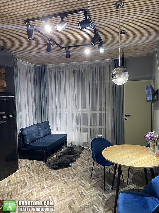 Rent out 2-room apartment. Киев,  Харьковское шоссе — photo 1