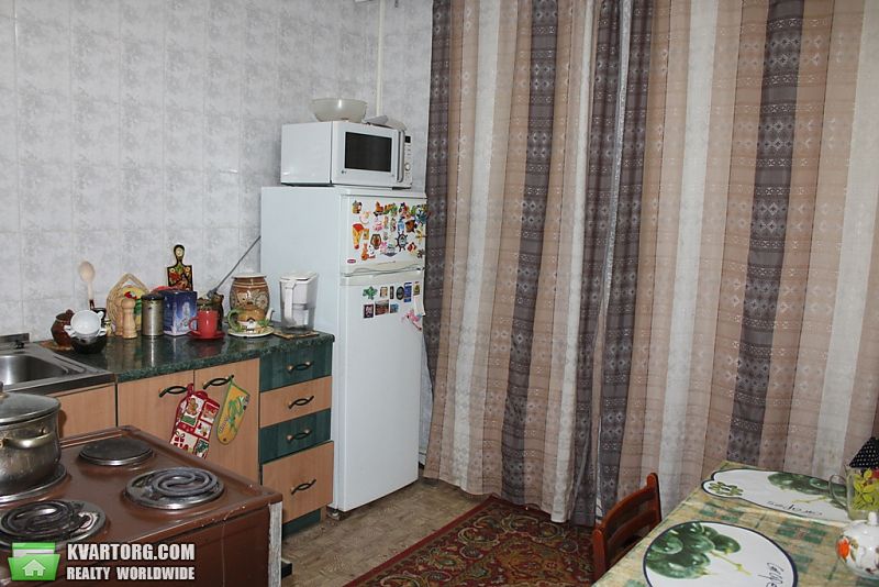 Sell 2-room apartment. Днепропетровск, Проспект Героев — photo 1