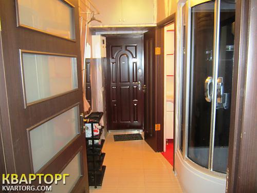 Rent out 2-room apartment. Киев,  Овручская — photo 6