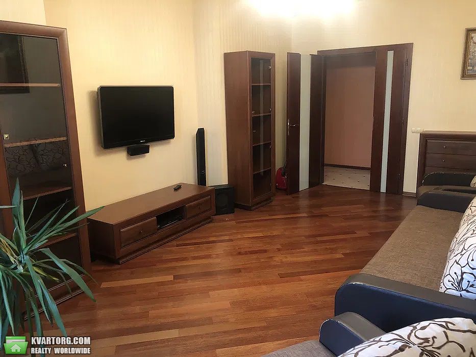 Rent out 2-room apartment. Львов, Чорновола — photo 3