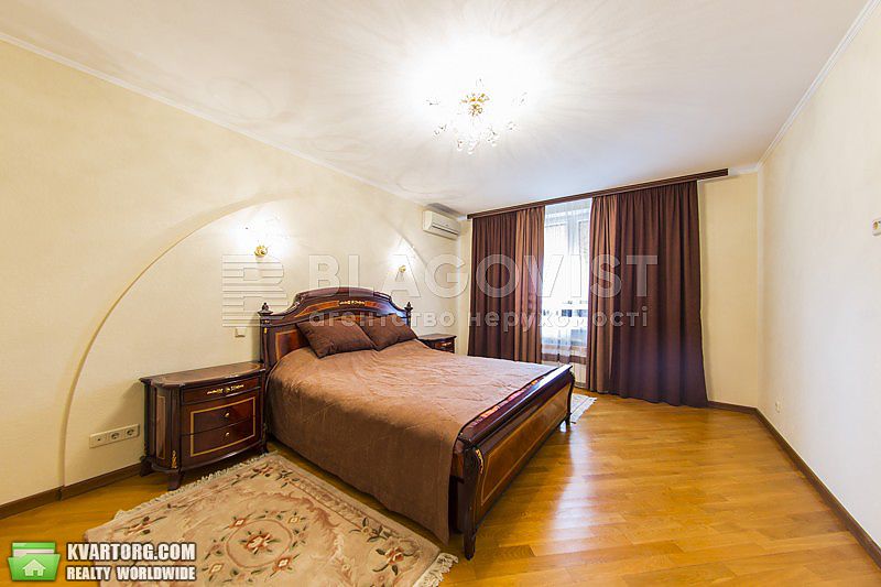 Rent out 2-room apartment. Киев,  Феодосийский пер — photo 3