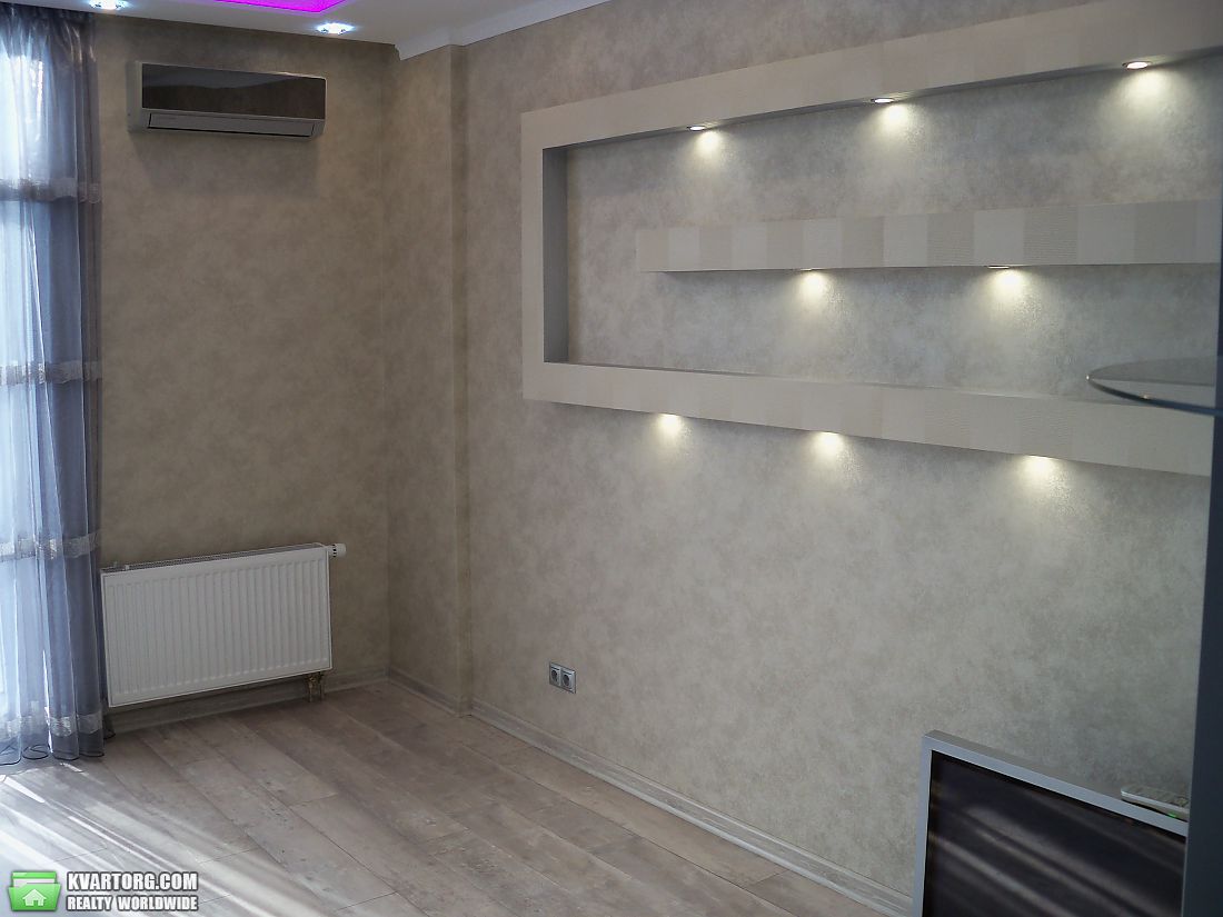 Rent out 2-room apartment. Киев, Регенераторная — photo 7