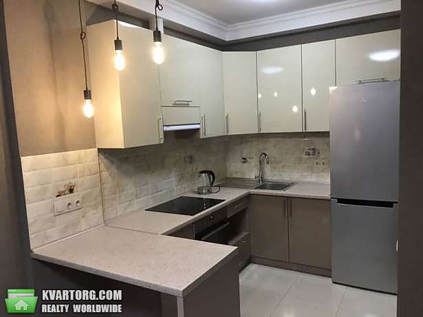 Rent out 2-room apartment. Киев, Регенераторная — photo 1
