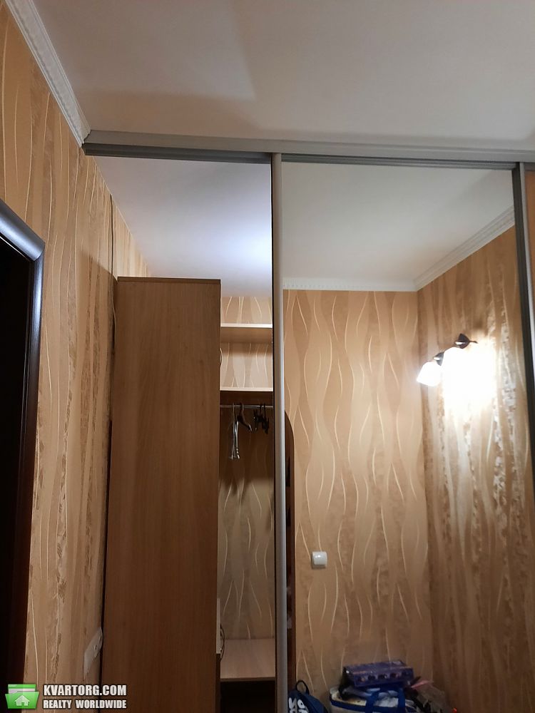 Rent out 2-room apartment. Киев, Олевская — photo 10