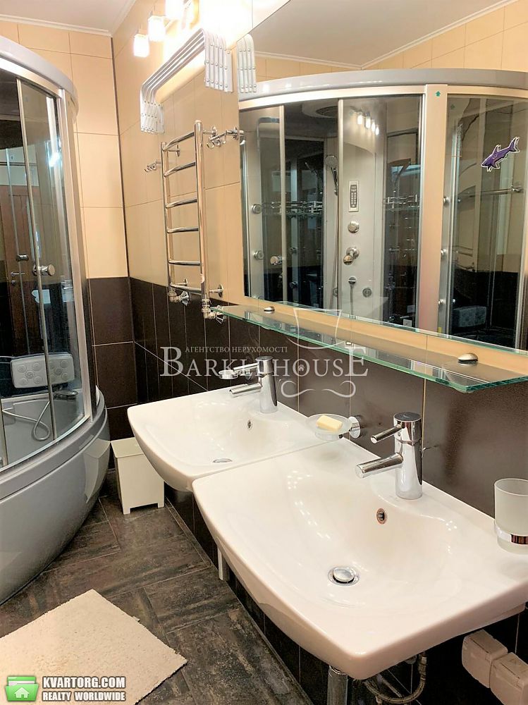 Rent out 3-room apartment. Киев,  Паньковская — photo 9