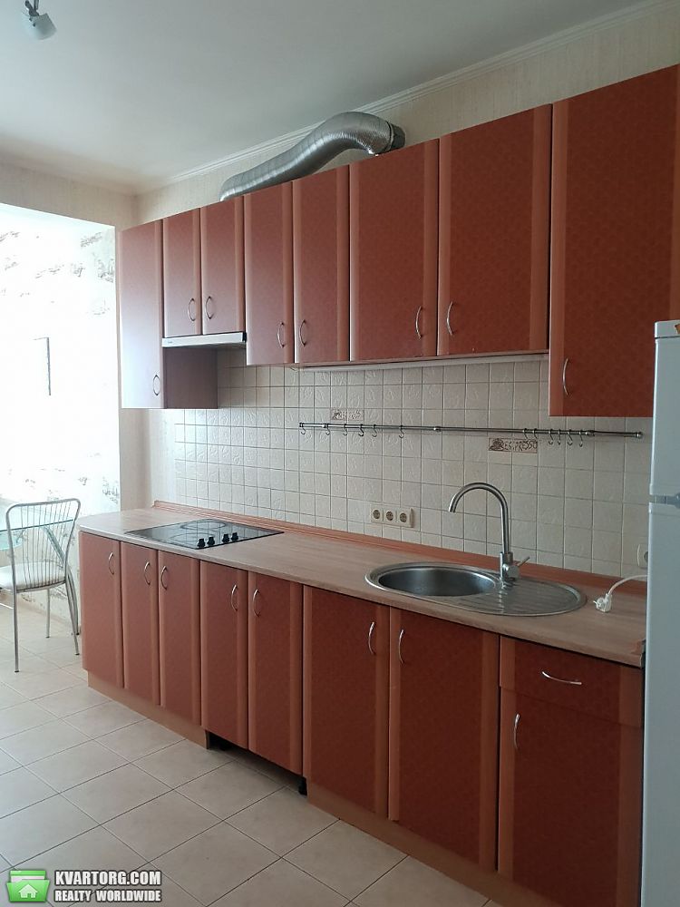 Rent out 1-room apartment. Киев, Макеевская — photo 4