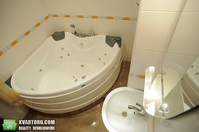 Rent out 3-room apartment. Киев,  Саксаганского — photo 3
