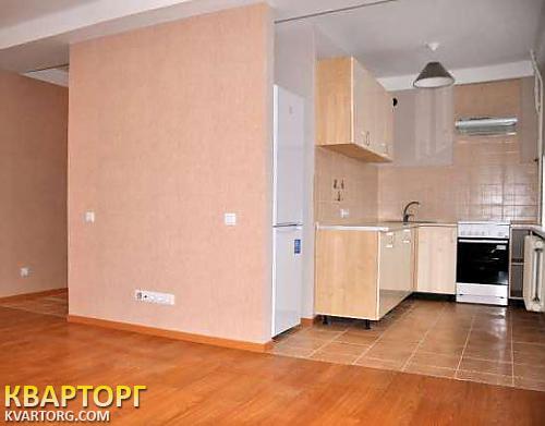 Rent out 2-room apartment. Киев, Харьковское шоссе — photo 1