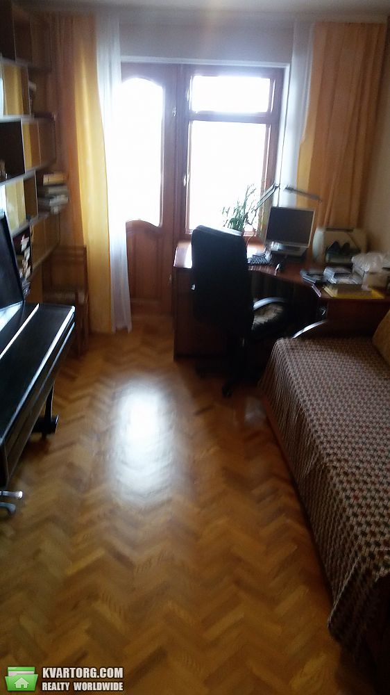 Rent out 3-room apartment. Киев,  Святошинский пер — photo 6