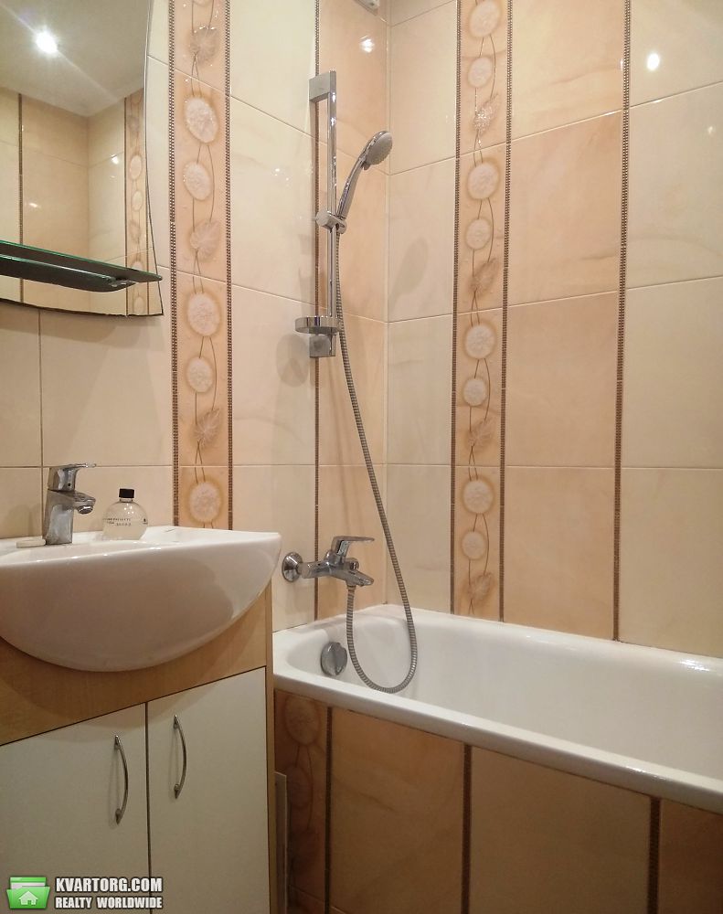 Rent out 2-room apartment. Киев,  Ревуцкого — photo 9