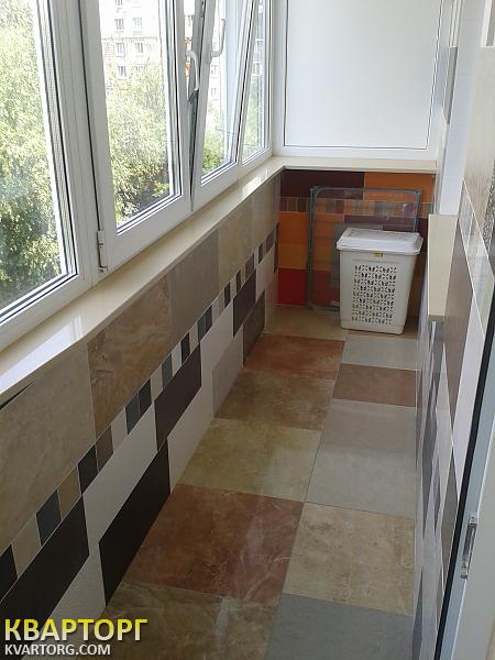 Rent out 2-room apartment. Киев, Алексеевская — photo 3