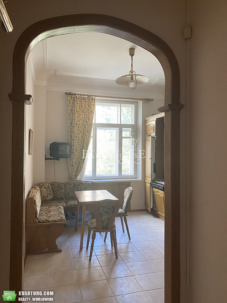 Rent out 3-room apartment. Киев,  Крещатик — photo 7