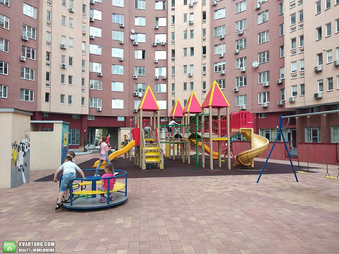 Sell 3-room apartment. Киев,  Эрнста — photo 4
