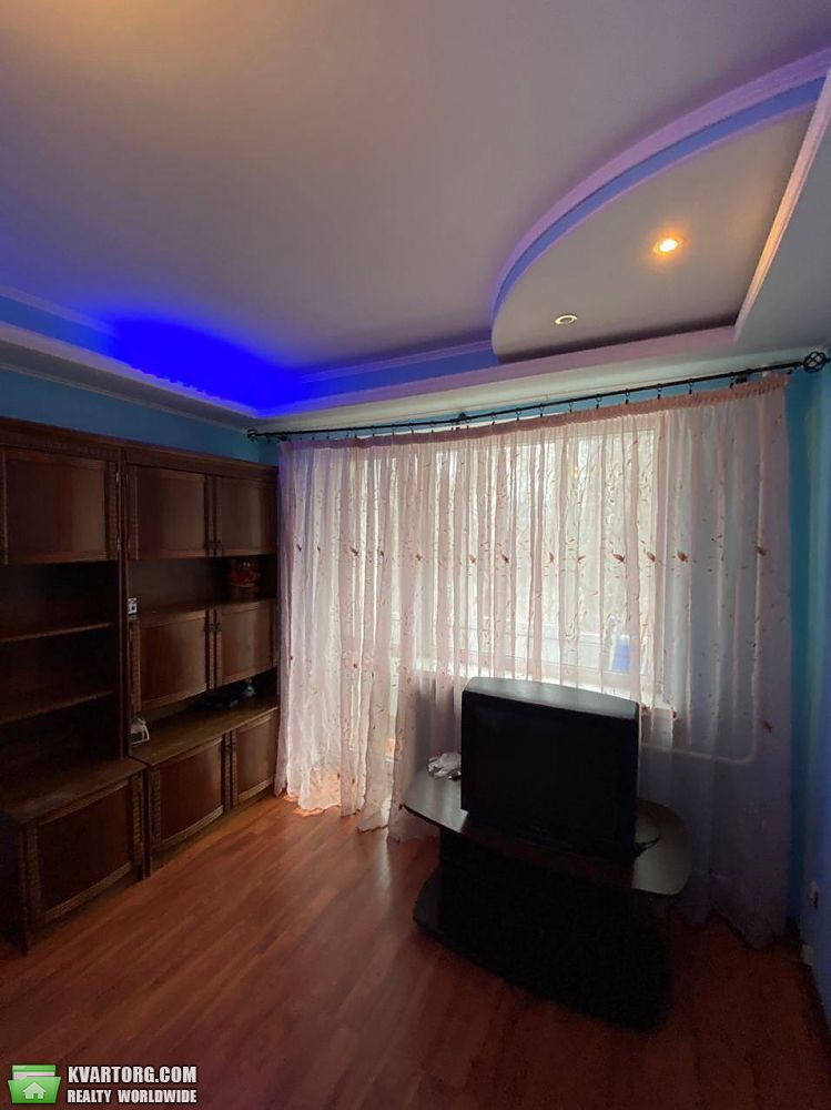 Rent out 1-room apartment. Киев, Донця — photo 5