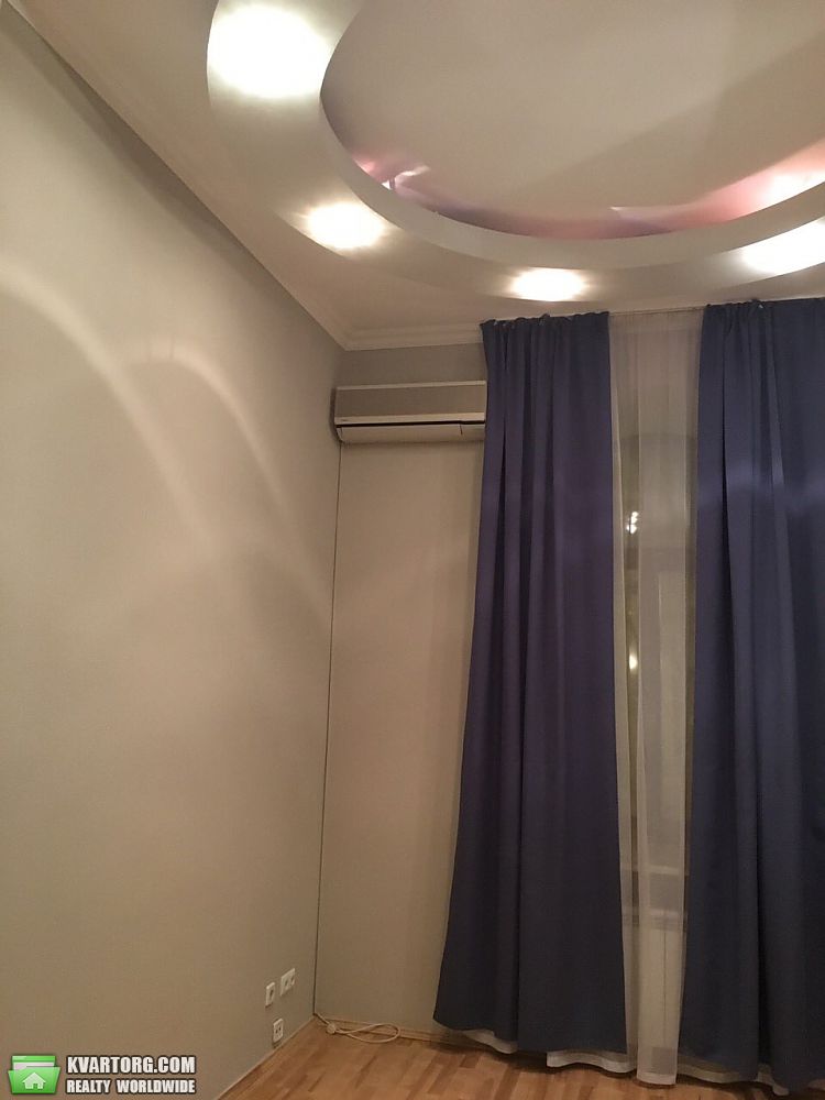 Rent out 4-room apartment. Киев,  Рейтарская — photo 7
