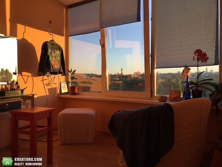 Rent out 3-room apartment. Киев,  Русановская наб — photo 5