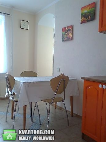 Rent out 2-room apartment. Киев,  Печенежская — photo 2