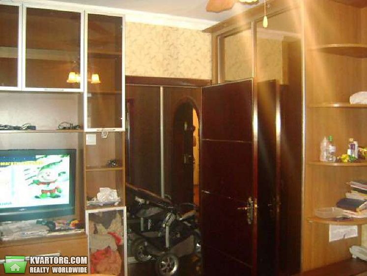Sell 2-room apartment. Киев,  Ревуцкого — photo 2