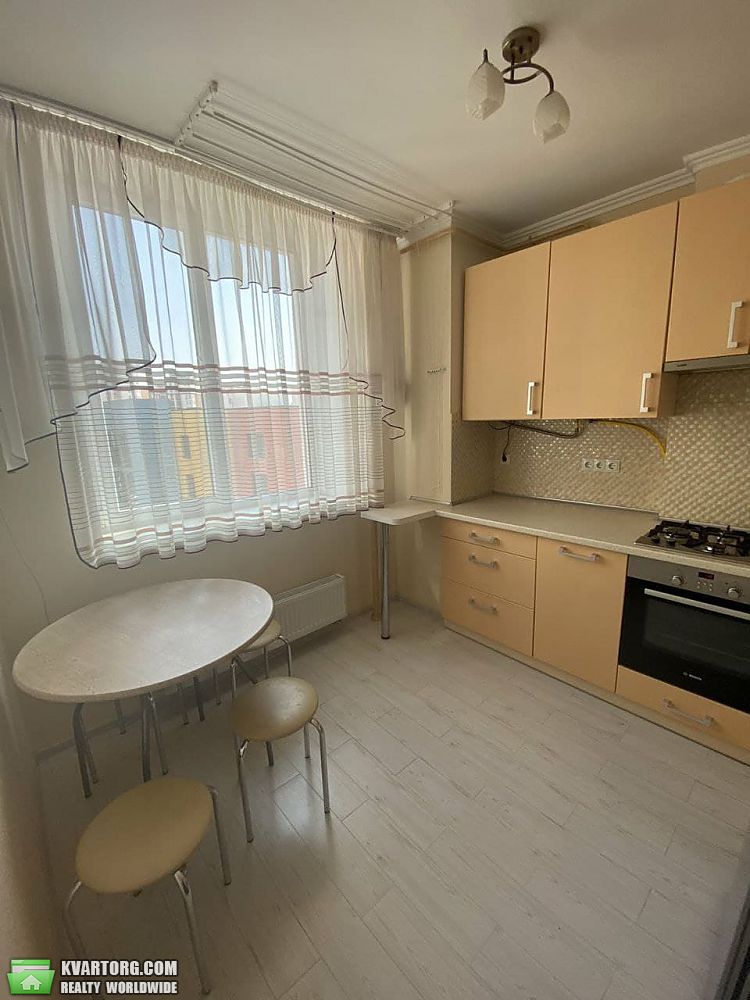 Rent out 1-room apartment. Киев, мира — photo 3
