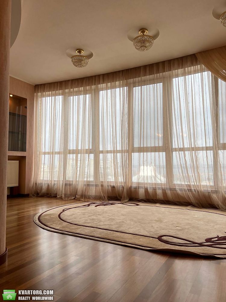 Rent out 4-room apartment. Днепропетровск, Павла Ниринберга — photo 1