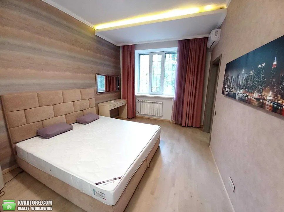 Rent out 2-room apartment. Киев, Коновальца — photo 4