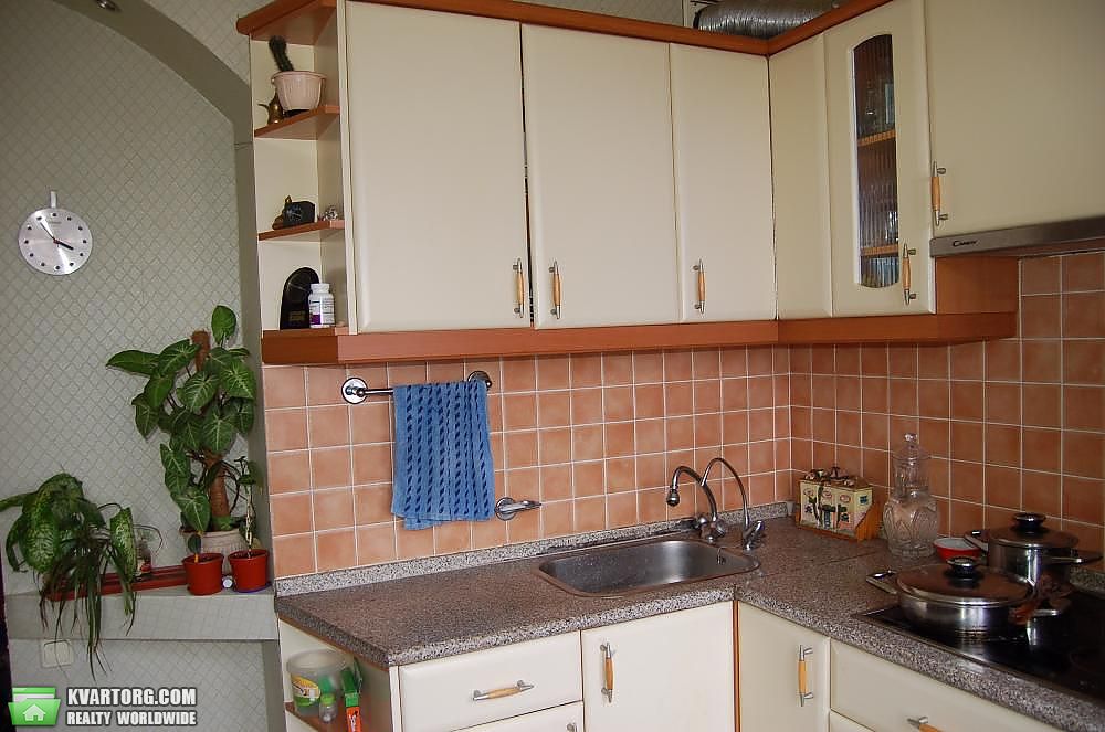 Sell 2-room apartment. Киев,  Ужвий — photo 3