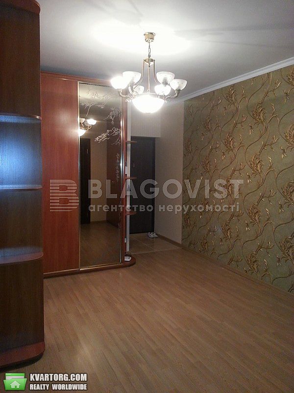 Rent out 2-room apartment. Киев, Окіпної Раїси — photo 7