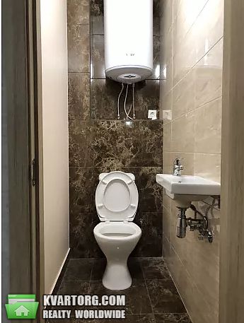 Rent out 3-room apartment. Киев,  Тбилисский пер — photo 1