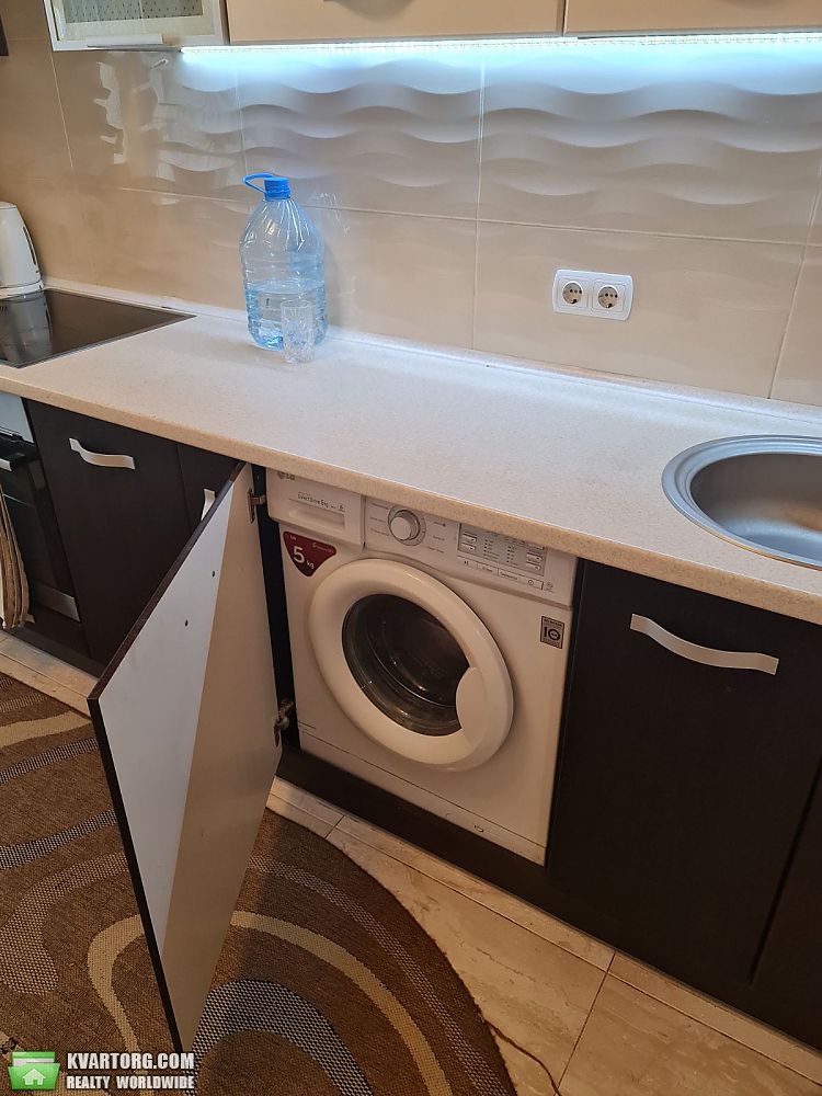 Rent out 1-room apartment. Киев,  Лебедева-Кумача — photo 9