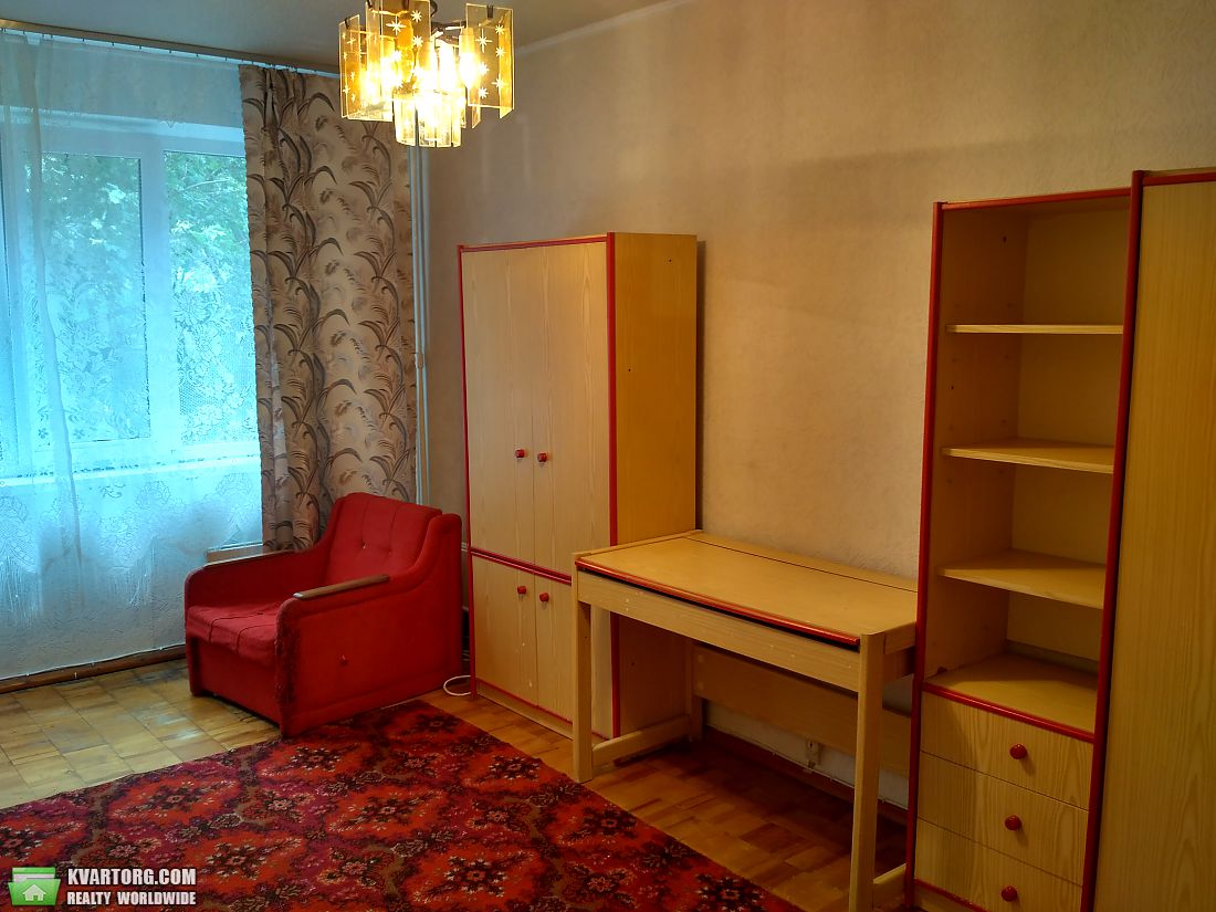 Rent out 3-room apartment. Киев,  Симиренко — photo 8