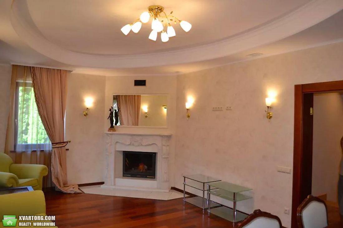 Rent out house. Киев, Интернациональная площадь — photo 1