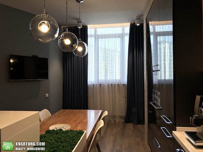 Sell 4-room apartment. Киев,  Драгомирова — photo 5