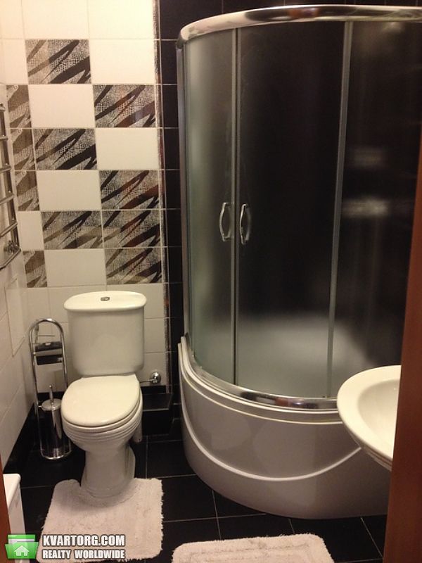 Rent out 3-room apartment. Киев,  Дмитриевская — photo 9