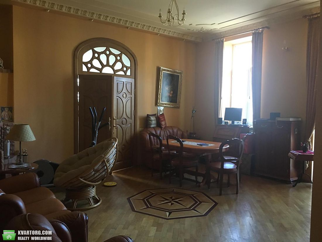 Rent out 3-room apartment. Киев,  Богдана Хмельницкого — photo 3