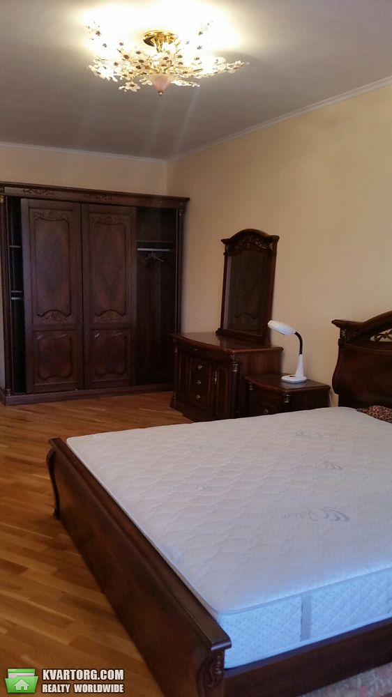 Rent out 2-room apartment. Киев,  Лебедева-Кумача — photo 4