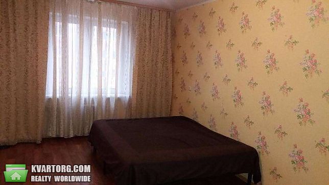 Rent out 3-room apartment. Киев,  Урловская — photo 2