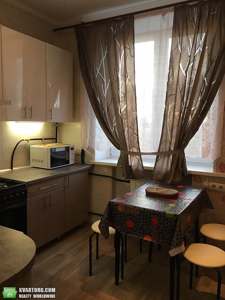 Rent out 2-room apartment. Киев,  Воздухофлотский пр — photo 1