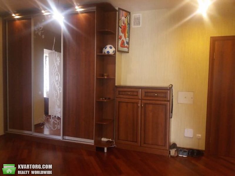 Sell 2-room apartment. Киев,  Ломоносова — photo 1
