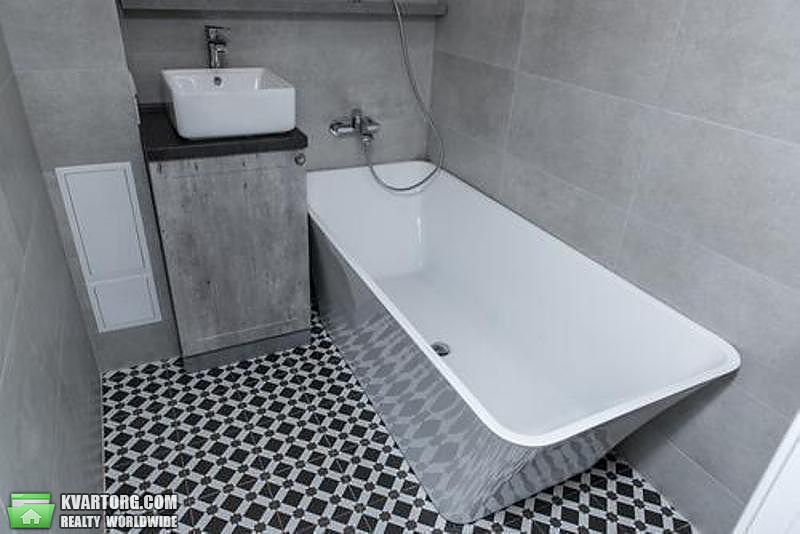 Rent out 2-room apartment. Киев,  Бассейная — photo 8