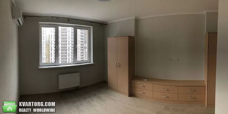 Rent out 2-room apartment. Киев,  Панельная — photo 7