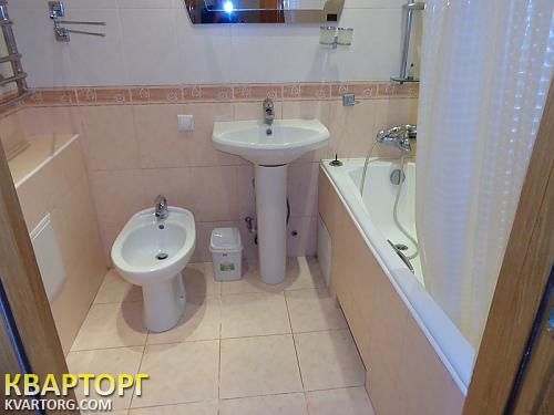 Rent out 2-room apartment. Киев,  Урловская — photo 4