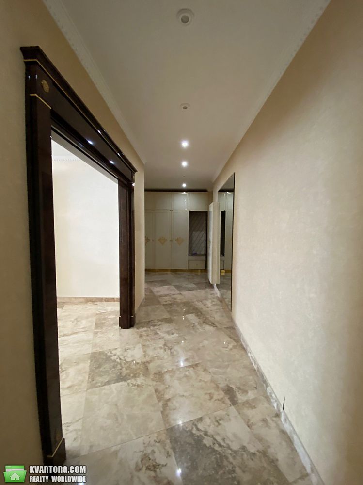 Rent out 1-room apartment. Киев, Драгомирова ул. — photo 6