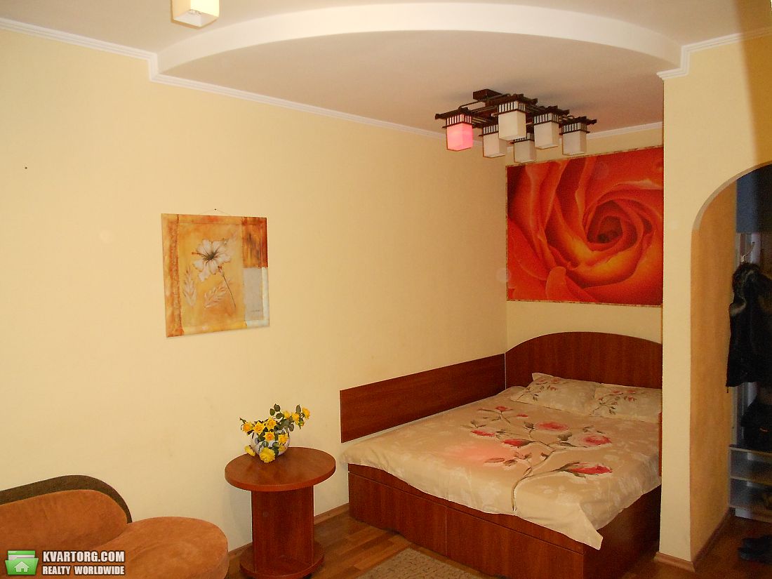 Rent out 1-room apartment. Днепропетровск, пр.кирова — photo 1