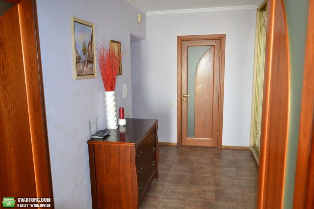 Sell 2-room apartment. Киев,  Российская — photo 4