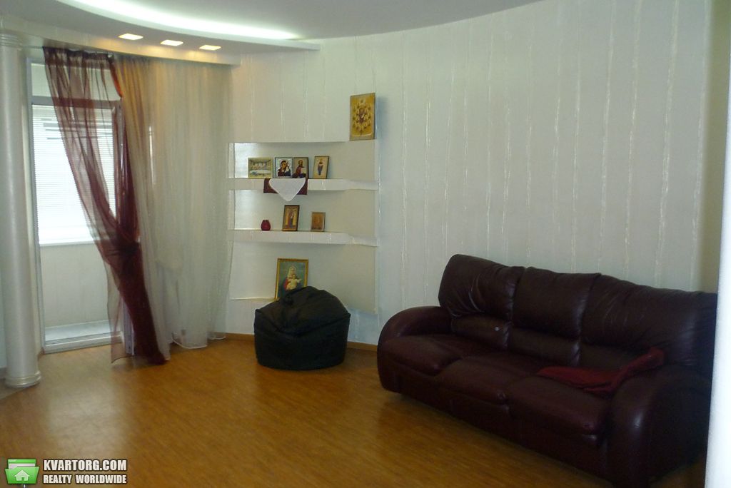 Rent out 3-room apartment. Киев,  Мечникова — photo 2