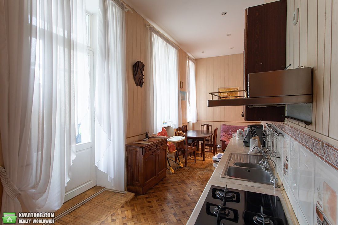 Sell 4-room apartment. Киев,  Лютеранская — photo 4