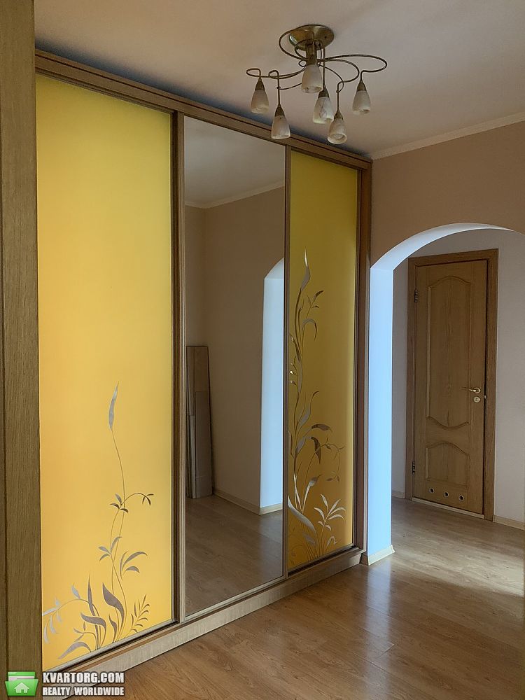 Rent out 3-room apartment. Киев,  Полярная — photo 4