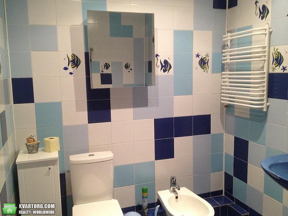 Rent out 3-room apartment. Киев,  Клиническая — photo 8